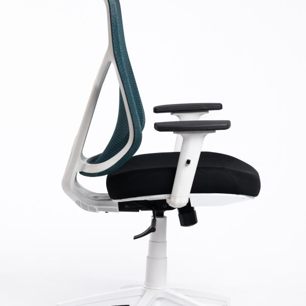 Model Jupiter white